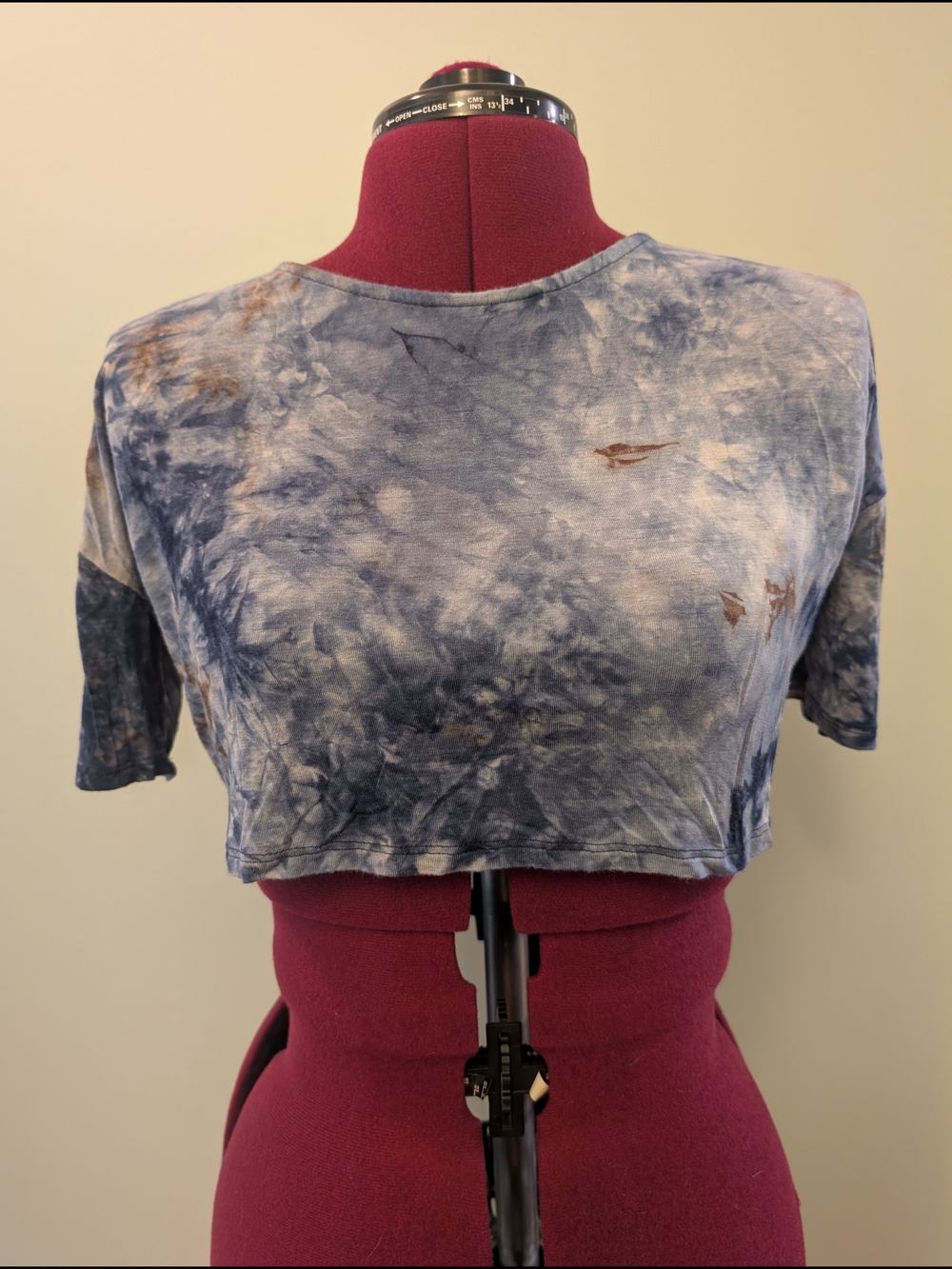 Fashion Nova Blue Tie-Dye Cropped Tee with Brown Accents